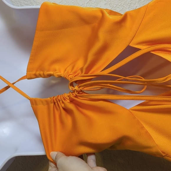 ASOS Design orange satin cut out sleeveless tie back midi dress - Picture 9 of 14